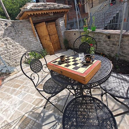 "Villa 70" Guesthouse Gjirokastër Eksteriør bilde