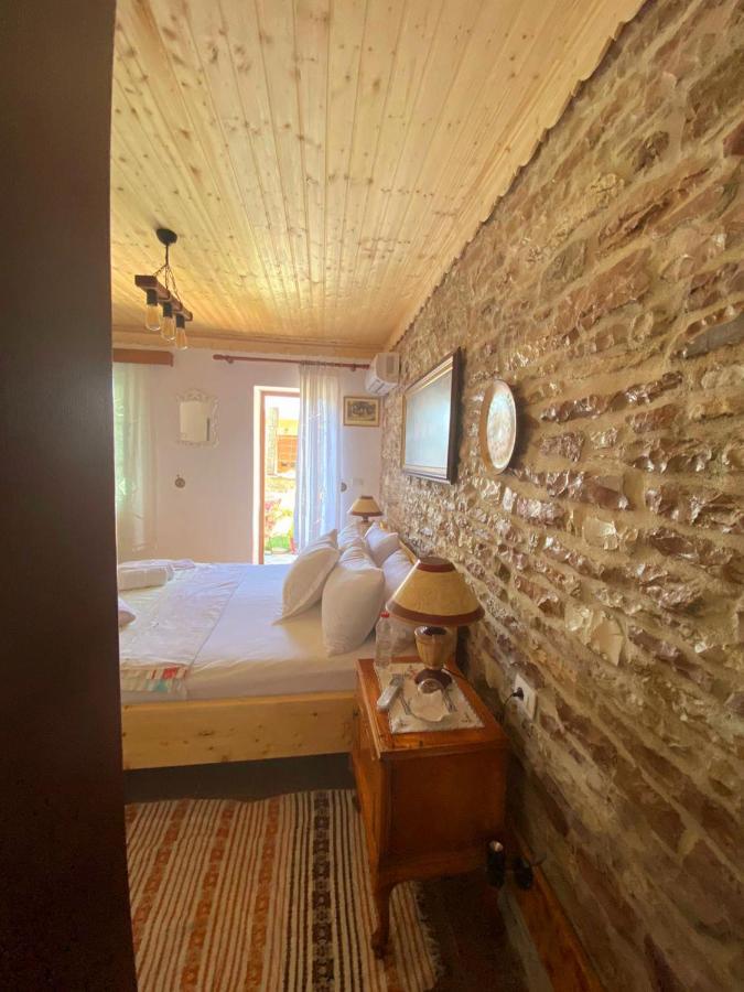 "Villa 70" Guesthouse Gjirokastër Eksteriør bilde