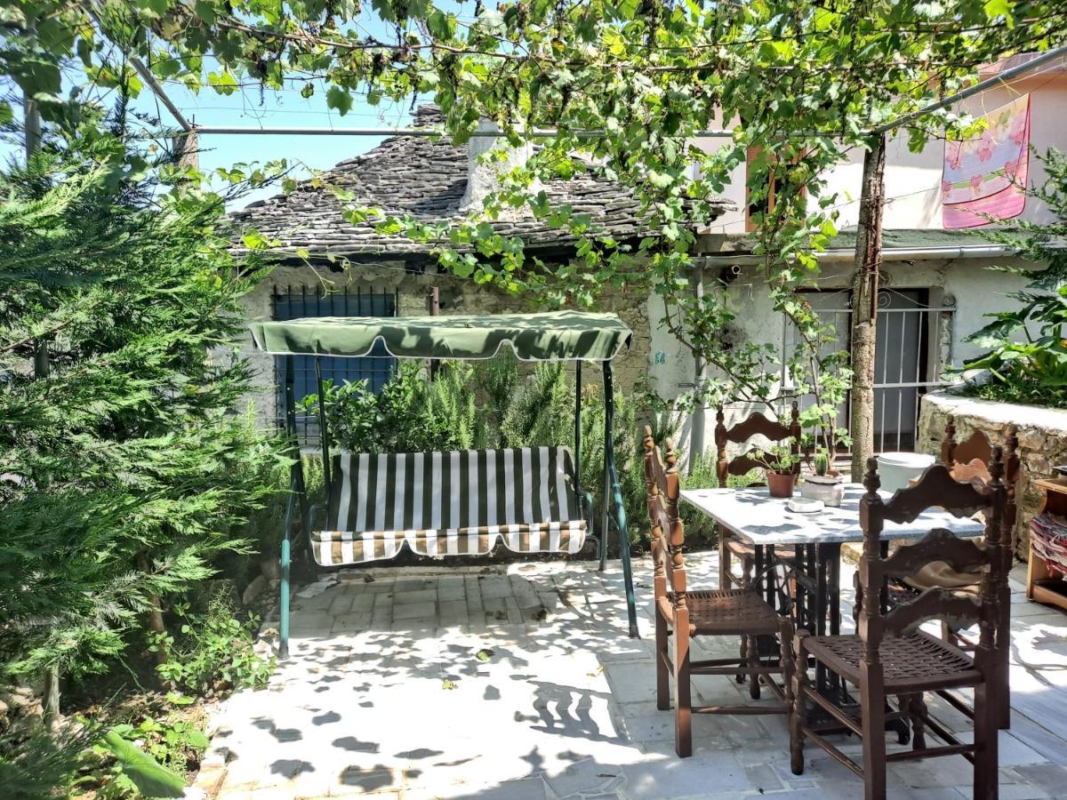 "Villa 70" Guesthouse Gjirokastër Eksteriør bilde
