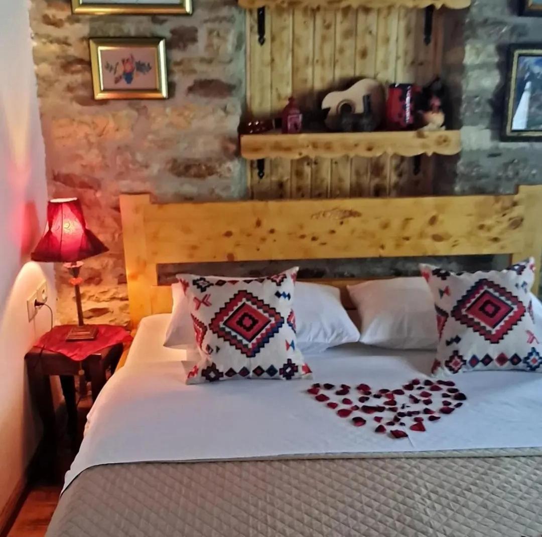 "Villa 70" Guesthouse Gjirokastër Eksteriør bilde