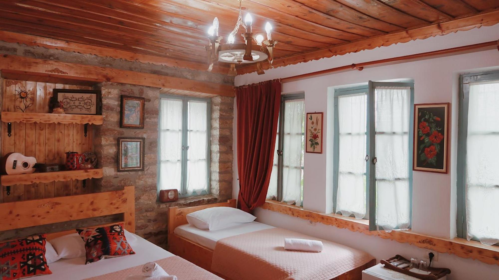 "Villa 70" Guesthouse Gjirokastër Eksteriør bilde