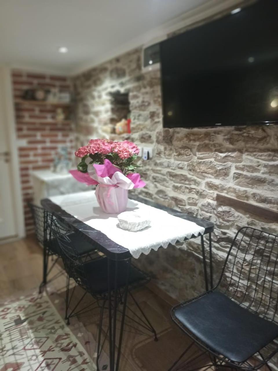 "Villa 70" Guesthouse Gjirokastër Eksteriør bilde